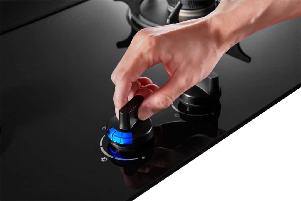 Rinnai-RB-L2620G-RM-Built-in-hob-blue-light-knob